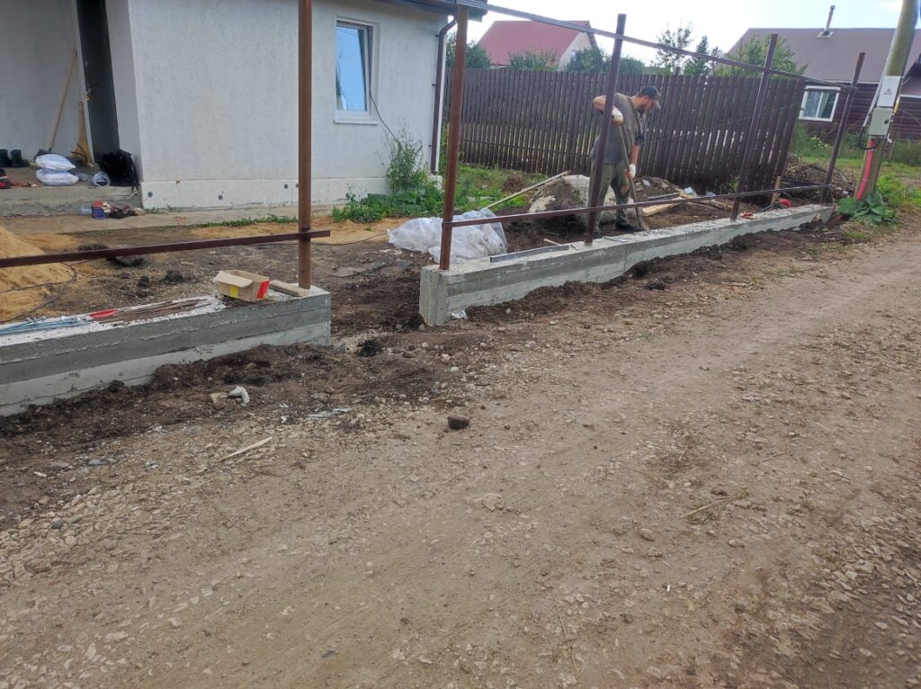 Фундамент под ограждение