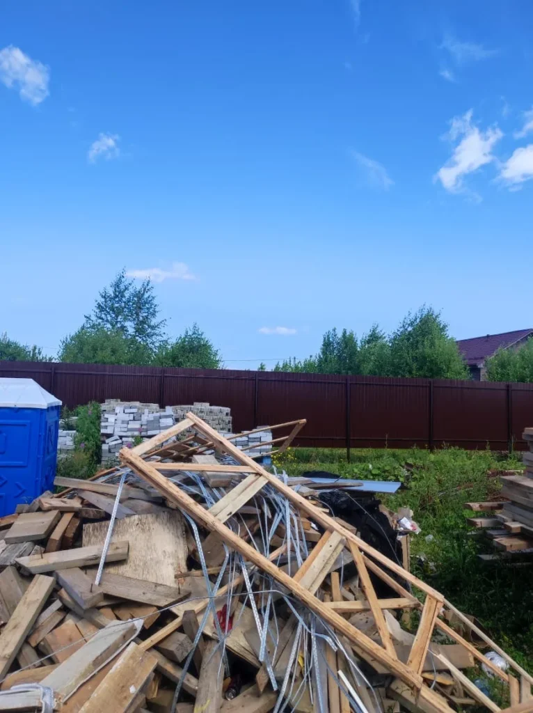 Внутренний демонтаж перегородок и кирпичной кладки